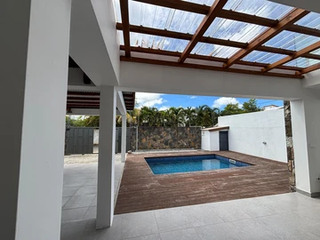 5 Bedroom Villa