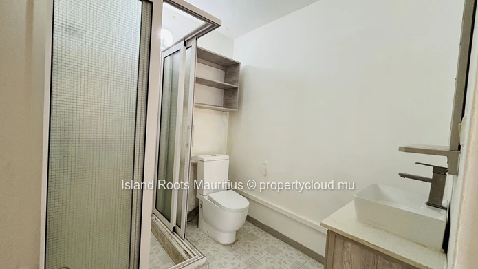 À Vendre – Maison À Trou Aux Biches