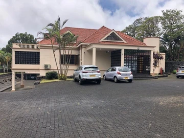 8 Bedroom House
