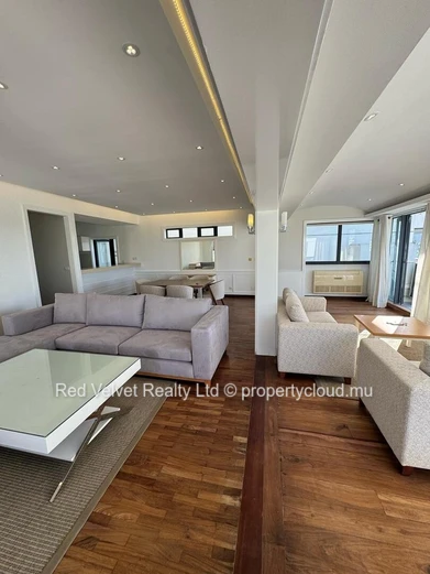 Penthouse de luxe en duplex à vendre à Sodnac, Quatre Bornes