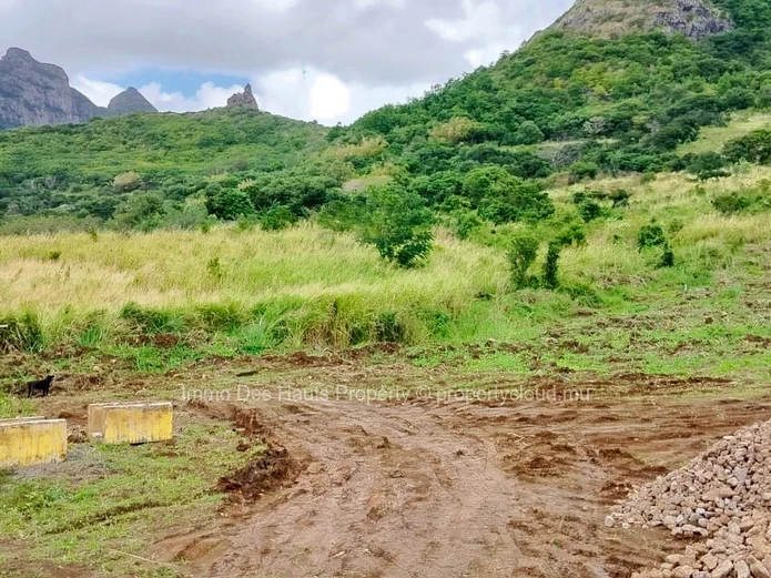 Residential Land of 50.97 perches for sale Creve Cœur 