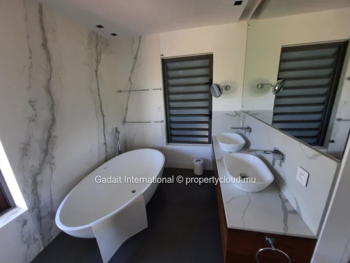 Résidence Prestige à Anahita : Location Villa 5 Suites avec Piscine et Jardin Privé