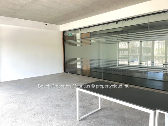 59m² Commercial Unit with Balcony & Parking
