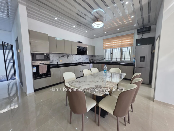 Modern and beautifully decorated 2-bedroom apartment available for rent
