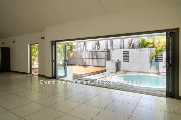 Maison familiale moderne à louer – Vue imprenable sur les montagnes ! - DISPONIBLE À PARTIR DE SEPTEMBRE !