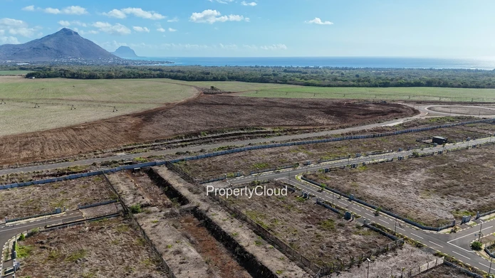 A Vendre - 3 Portions De Terrain - Cascavelle