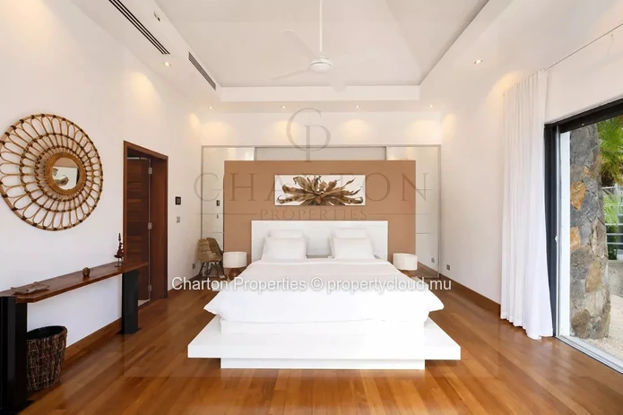 Villa contemporaine de 4 chambres avec bureau et jardin paysager - Grand Baie