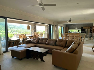 4 Bedroom Villa
