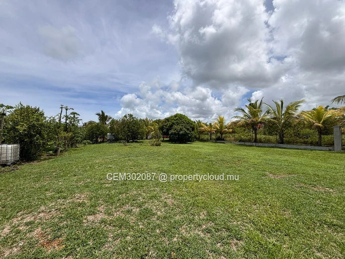 Terrain de premier choix de 35 perches à Melville, Grand Gaube – investissement clé en main