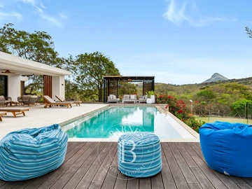 4 Bedroom Villa