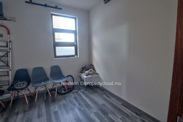 Villa duplex moderne à Côte d'Or avec 4 chambres, 3 salles de bains, vue sur la montagne, cuisine américaine meublée ...