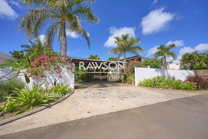 Modern Villa In Grand Bay