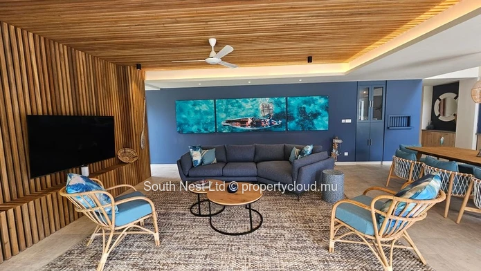 Captivating Elegance : Explore this modern villa