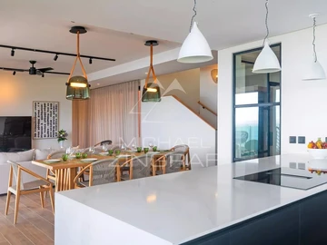 5 Bedroom Townhouse, Duplex