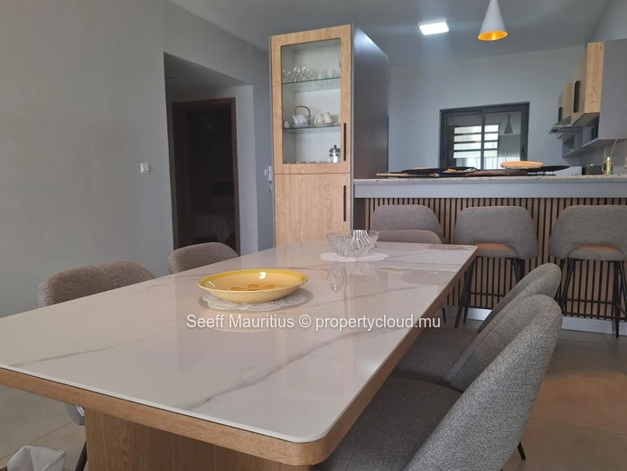 Élégant Appartement avec Vue Sur Parc