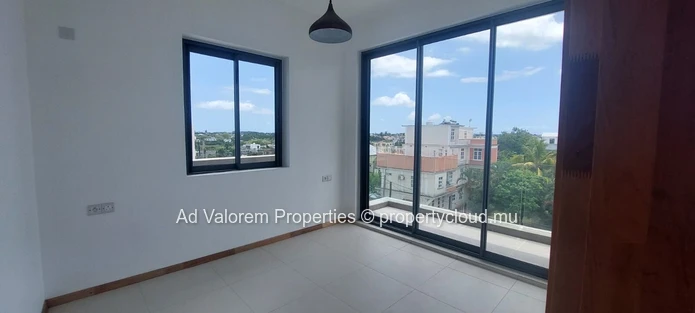 À vendre – Penthouse lumineux avec vue panoramique à Grand Baie !