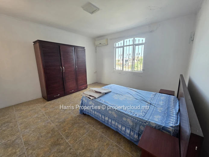 Appartement à étage à louer