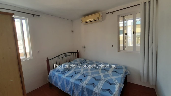 Apartment for rent in flic-en-flac - 2nd floor with sea and mountain views.