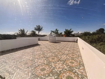 5 Bedroom Villa