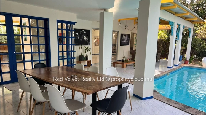 Villa de luxe de 4 chambres à vendre à Pereybere