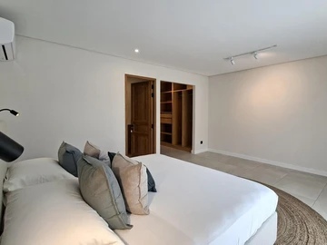 3 Bedroom Townhouse, Duplex