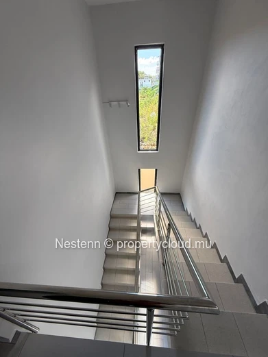 Villa neuve avec grande cour – Un cadre idéal pour votre famille