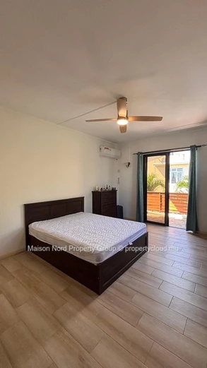 Villa meublée 3 chambres avec piscine, vue mer & montagne à Tamarin