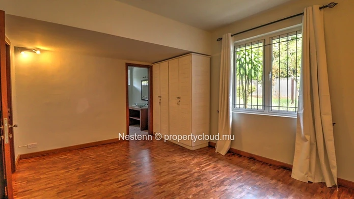 Bureau de plus de 500m² 