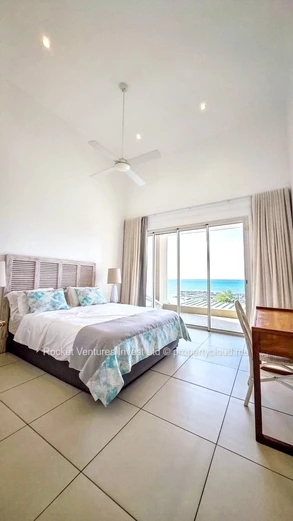 Stunning beachfront 4-Bedroom Villa for Rent in Pointe aux Canonniers