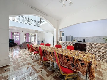 7 Bedroom House