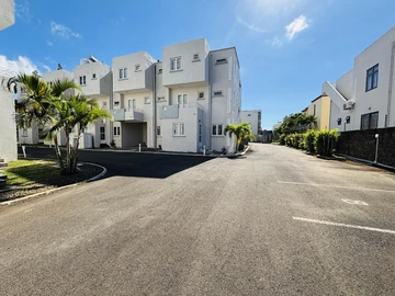 3 Bedroom Townhouse, Duplex