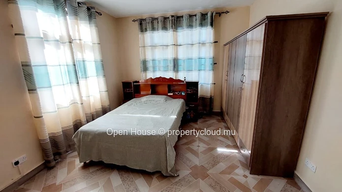 4-Bedroom Villa with Private Pool to Rent in Calodyne