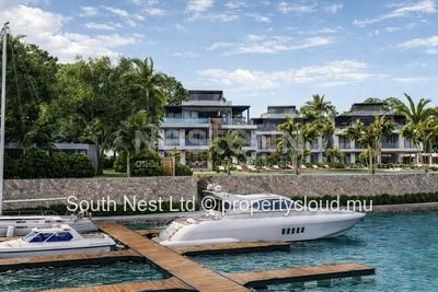Seaview 3-bed apartment
