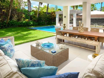 4 Bedroom Villa