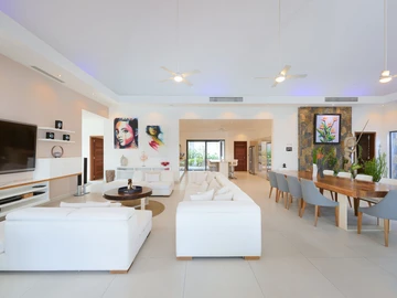4 Bedroom Villa