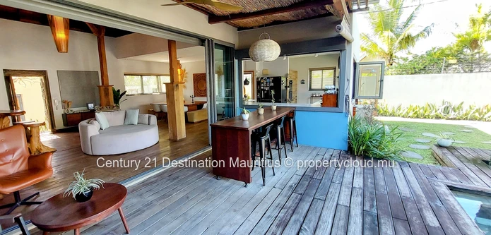 Resale Villa | Pereybere | Balinese-Style Architecture | Private Pool