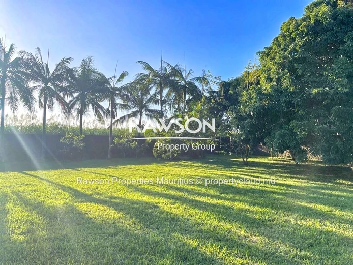 TERRAIN RESIDENTIEL A VENDRE – 1 798 m² Construisez Votre Maison de Rêve – Terrain de 1 798 m²