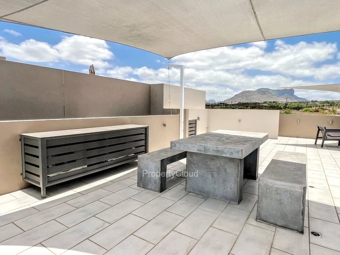 A Louer - Penthouse De 3 Chambres - Cascavelle