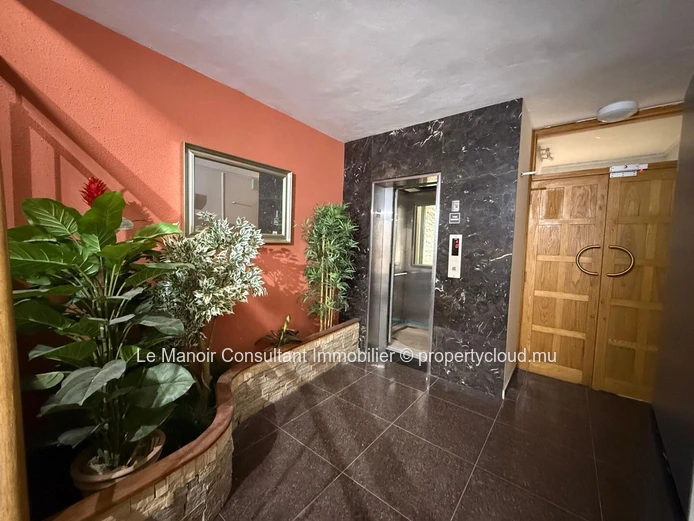 3-bedroom apartment - Sea and mountain view in Beau Bassin