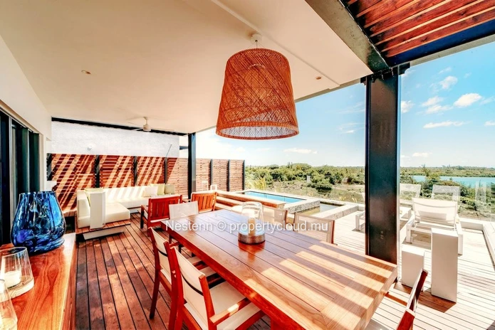 Superbe penthouse de 4 chambres avec vue mer
