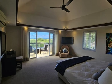 Fully renovated three bedroom Villa 