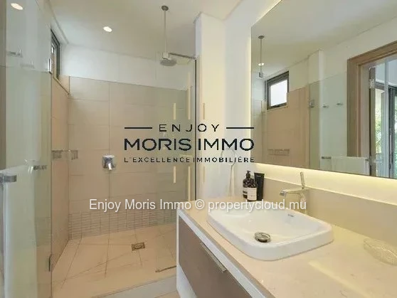 Luxury Apartment in Mont Choisy with Pool & Golf Access