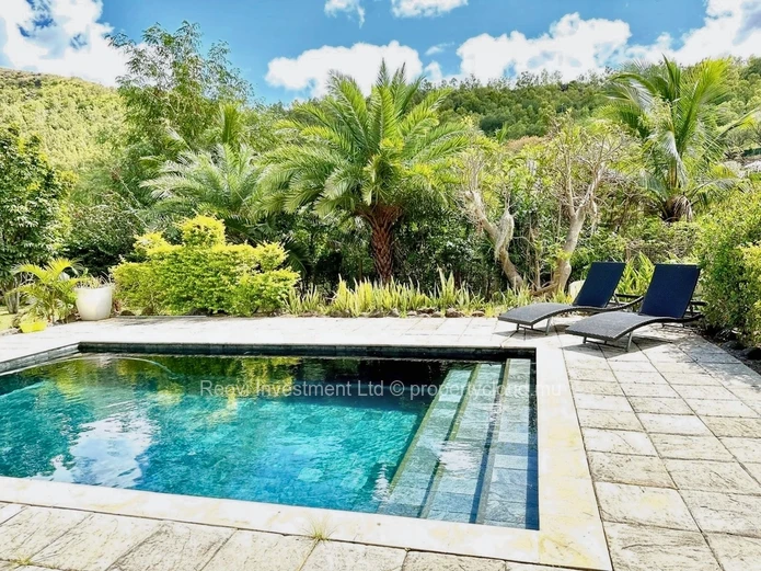 Villa de Luxe avec un grand Jardin Exotique