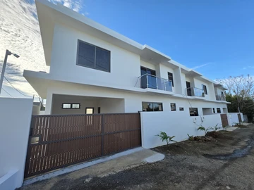 3 Bedroom Townhouse, Duplex