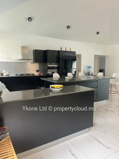 Villa For Sale In Tamarin