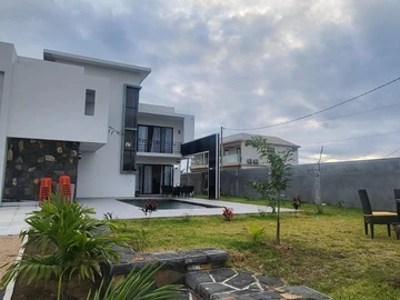 4 Bedroom Villa