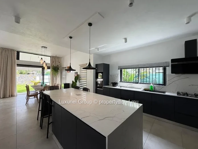 Contemporary Villa For Rent  – Private Pool & Tranquil Setting