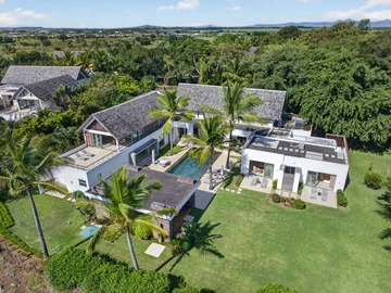 5 Bedroom Villa