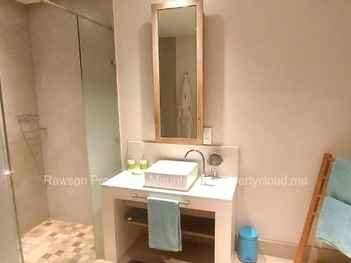 Duplex de 3 chambres à vendre à Grande Rivière Noire