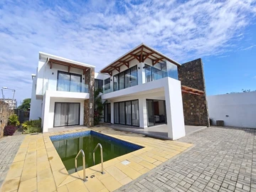 4 Bedroom Villa